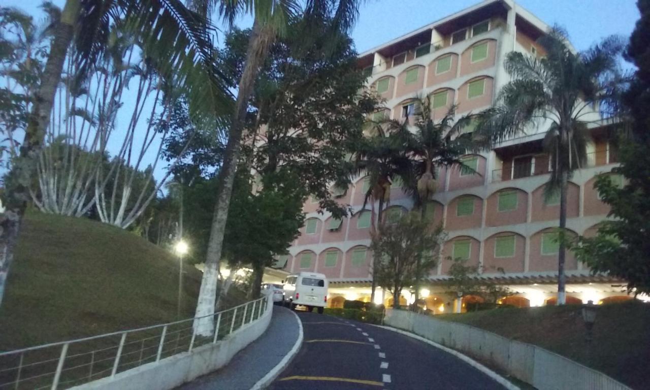 Flat No Cavalinho Branco Aparthotel Aguas de Lindoia Ngoại thất bức ảnh